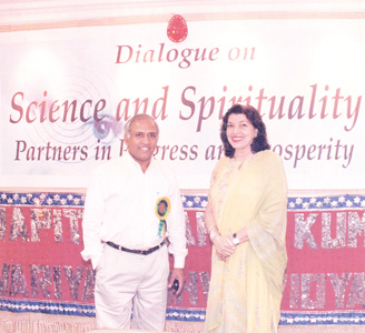Ruby Lilaowala with astronaut Rakesh Sharma at a seminar on ' Science and Spirituality' 